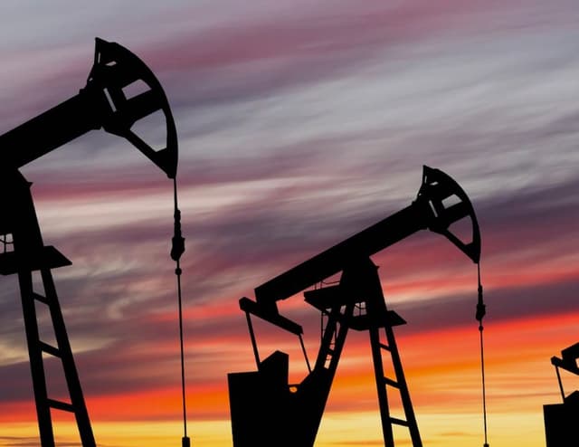 US Crude Production Hits Record High in September