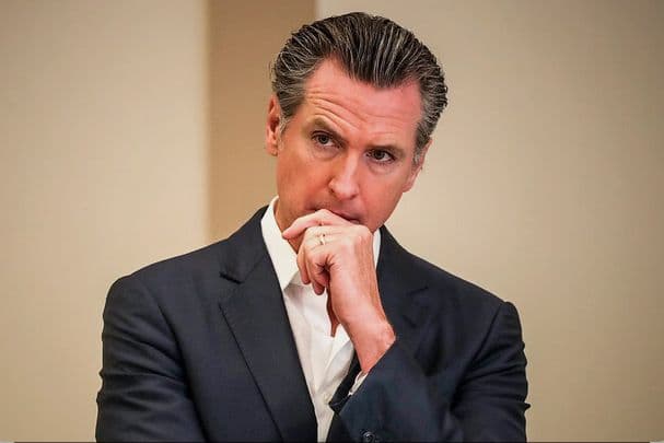 Social media faceplant for Newscum on CA gas prices