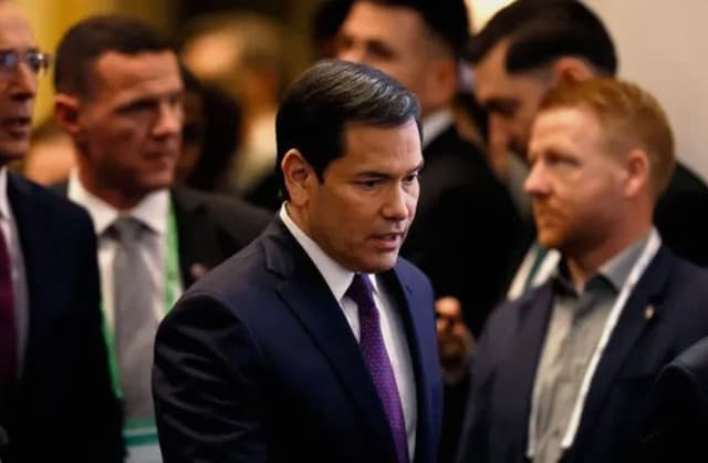 Standing ovation for Marco