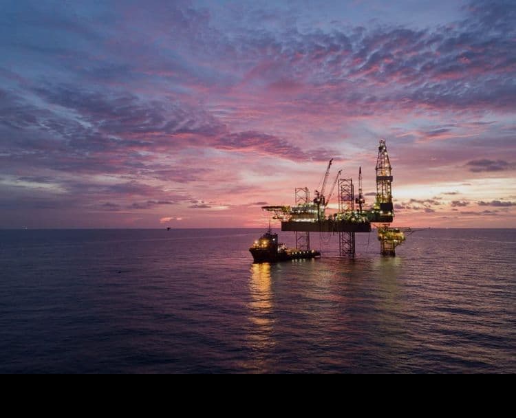 U.S. in discussions to buy Venezuelan oil fields
